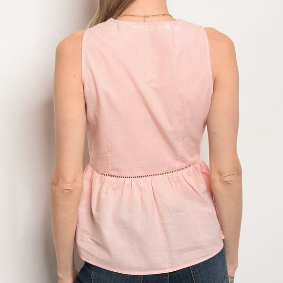 Crochet Embroidery Sleeveless Blouse - Picture 3 of 3